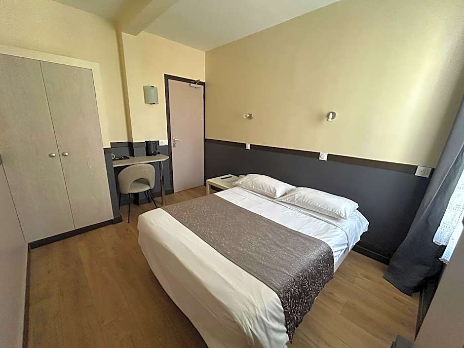 Hotel des Bains à 10 min de Paris