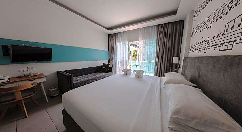 The Melody Phuket Hotel (SHA Plus)