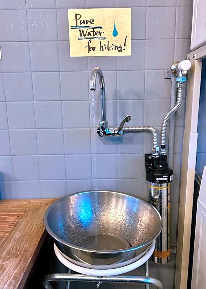 DJANGO Hostel & Lounge