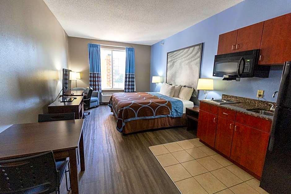 Super 8 by Wyndham Smithfield-Selma