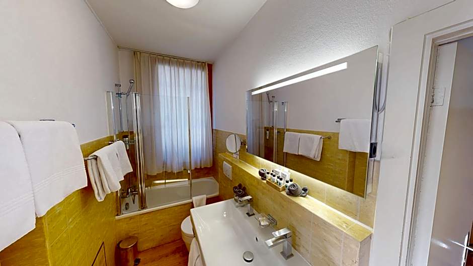 Schweizerhaus Swiss Quality Hotel