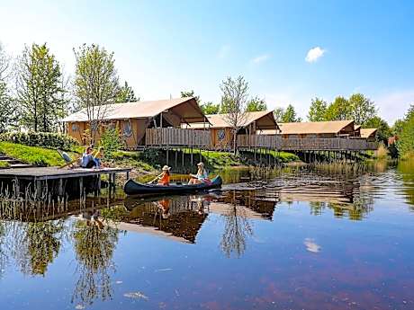 Lakeside Escape for Groups