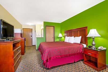 Accessible 2 Queen Beds Smoking Room