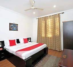 Hotel Punnu International