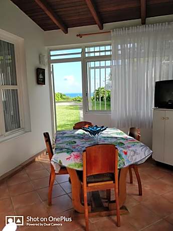 Cocooning sur mer Bungalow