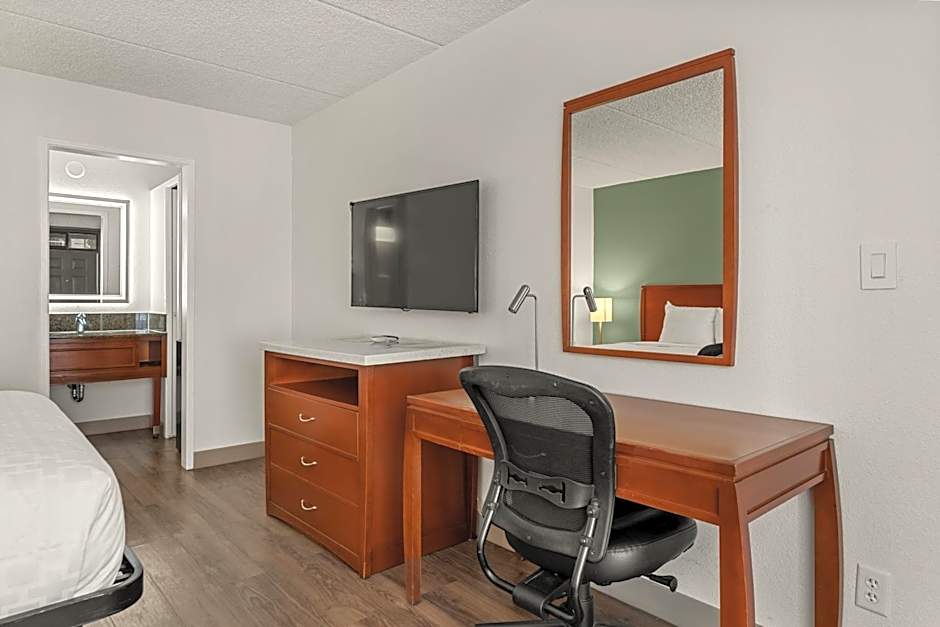 Vagabond Inn Executive Old Town