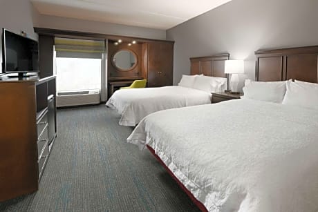 Non-Smoking Double Suite with Kitchen