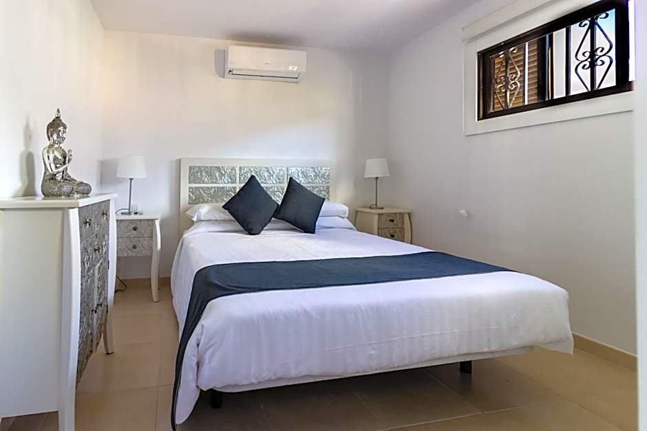 Paloma Beach Apartments