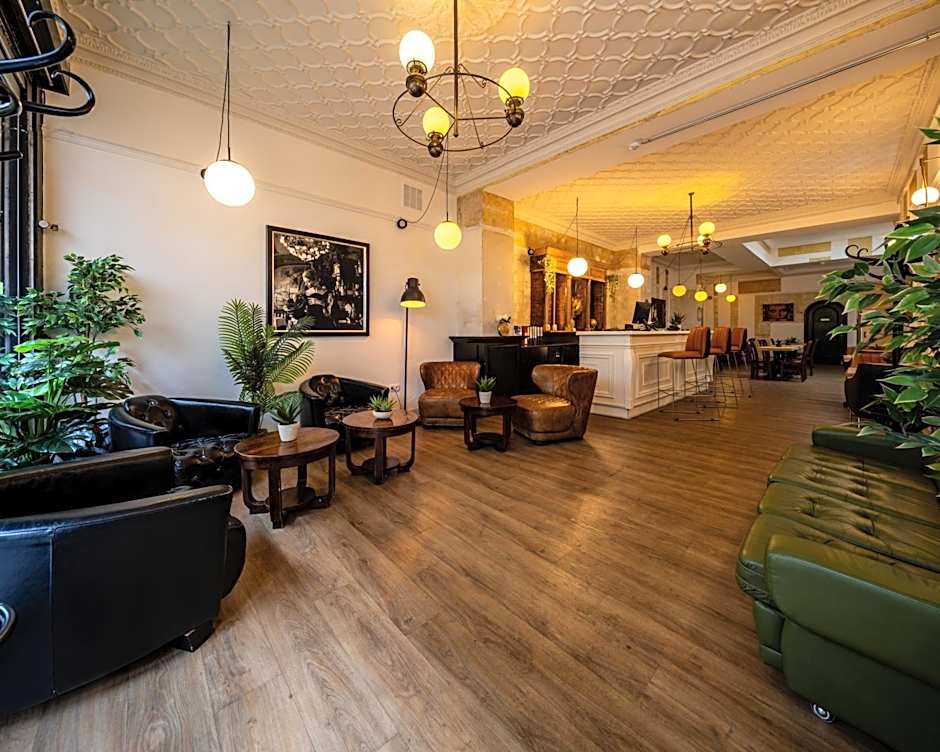 Hotel Bristol
