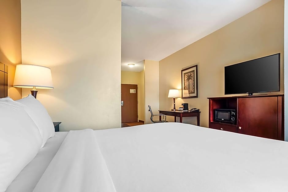 Comfort Inn & Suites Crestview
