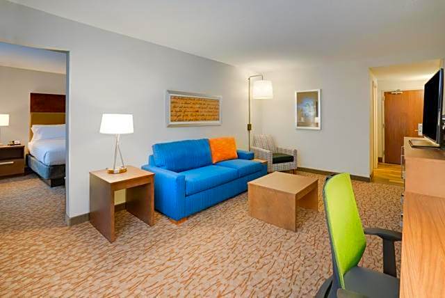 Holiday Inn Express & Suites Ft. Washington - Philadelphia By IHG