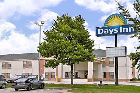 Days Inn by Wyndham Walcott Davenport