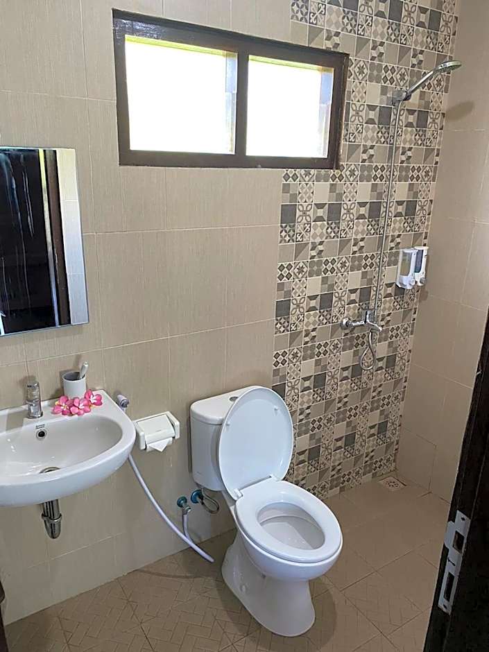 Q'Pelagos Sunset Bungalow