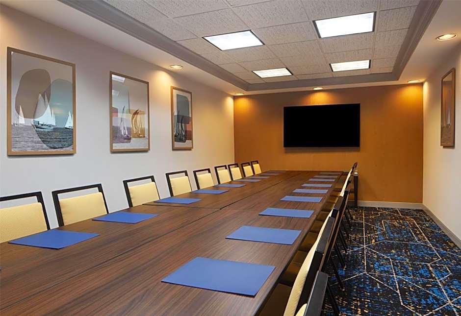 Hampton Inn By Hilton And Suites Tampa-North