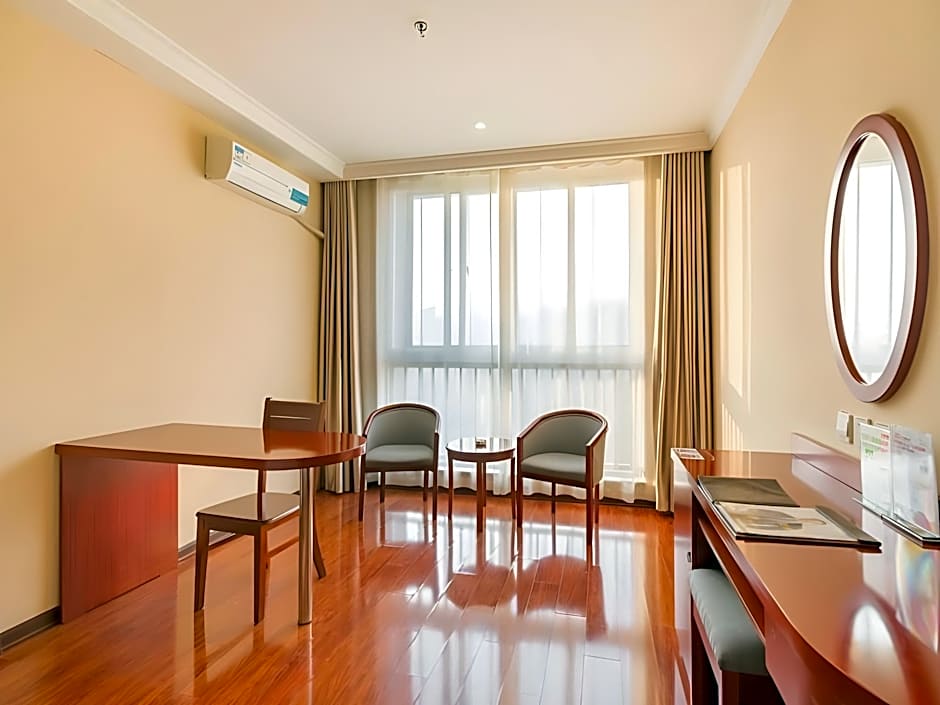 GreenTree Inn Xuzhou High Speed Railway Zhangqian Square Business Hotel