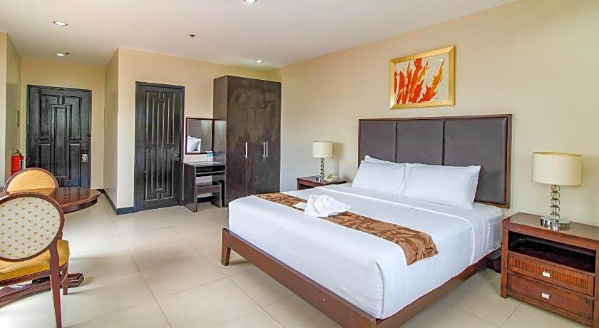 Main Hotel and Suites Cebu