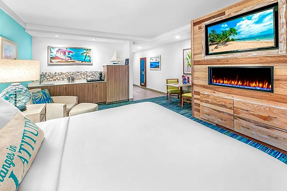 Photo 1 of 4 of 1 King Bed Guestroom