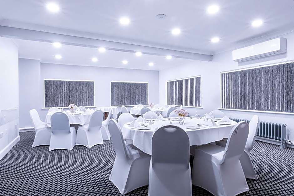 San Clu Hotel, Bar & Brasserie