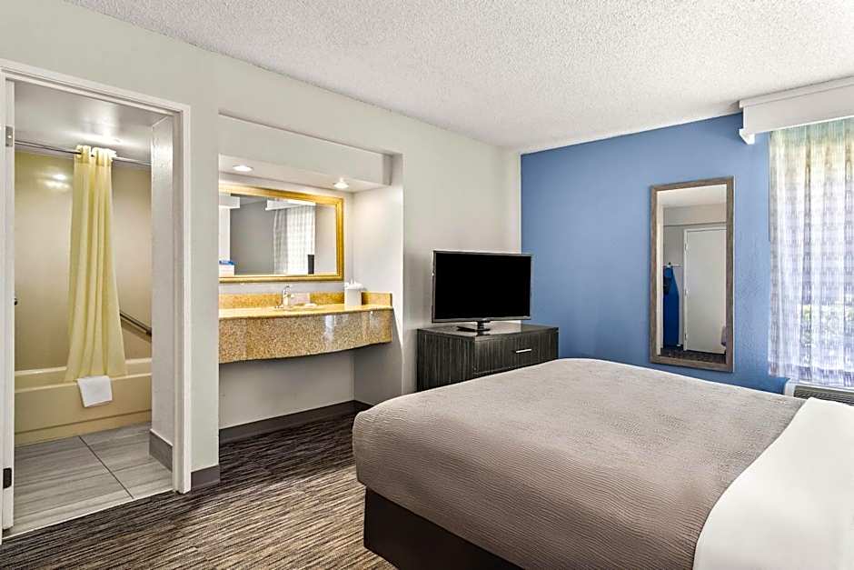 Quality Inn Jacksonville - Orange Park near Naval Air Station