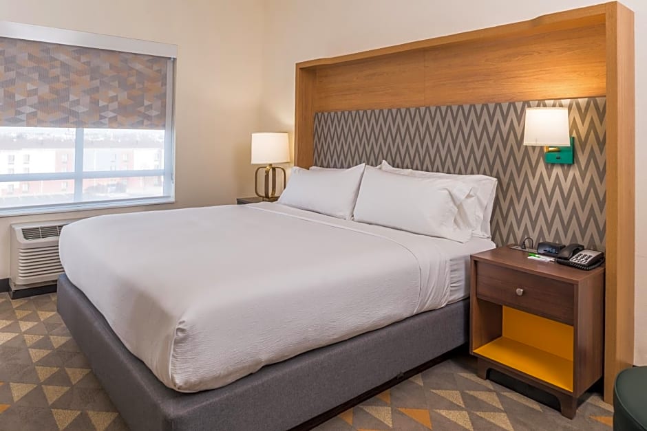 Holiday Inn Joplin, an IHG Hotel