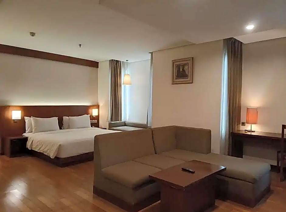 Oak Tree Emerald Hotel & Conventions Semarang