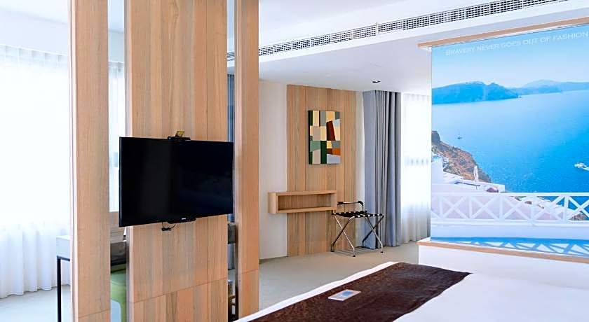 GOGO HOTEL City Hall