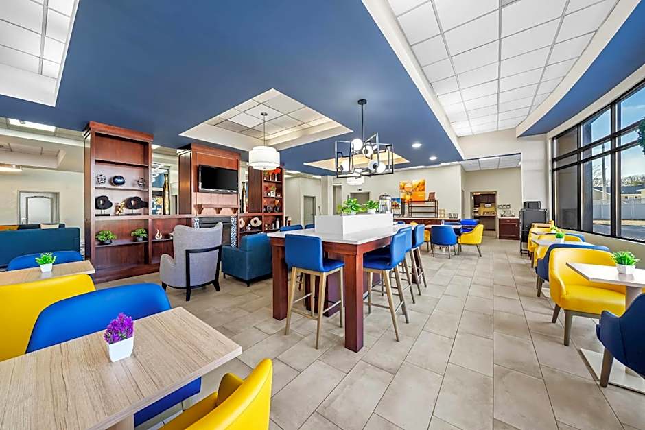 Comfort Inn & Suites Plainville-Foxboro