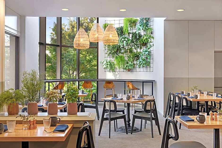 Omni Las Colinas Hotel