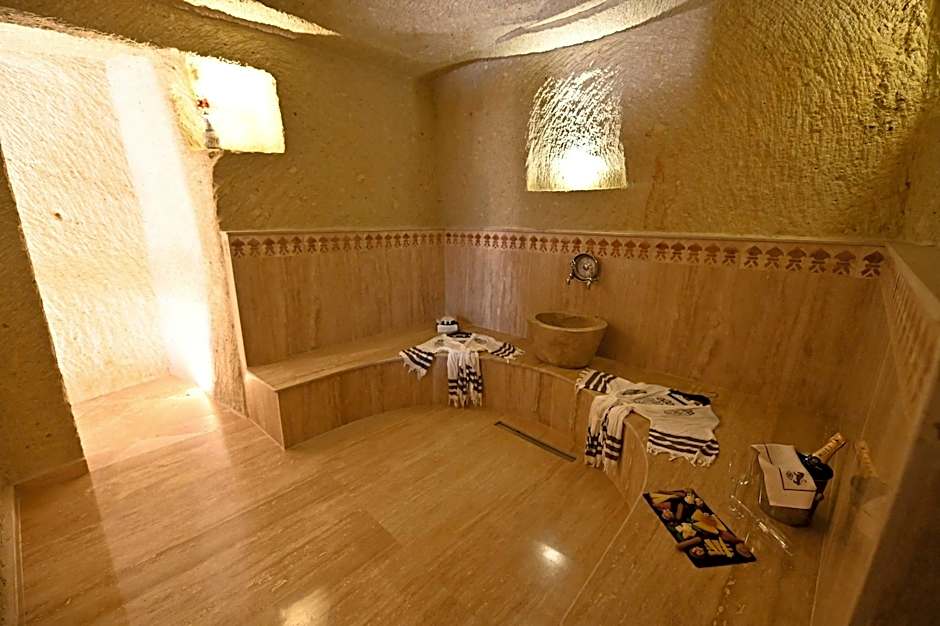 Seraphim Cave Hotel