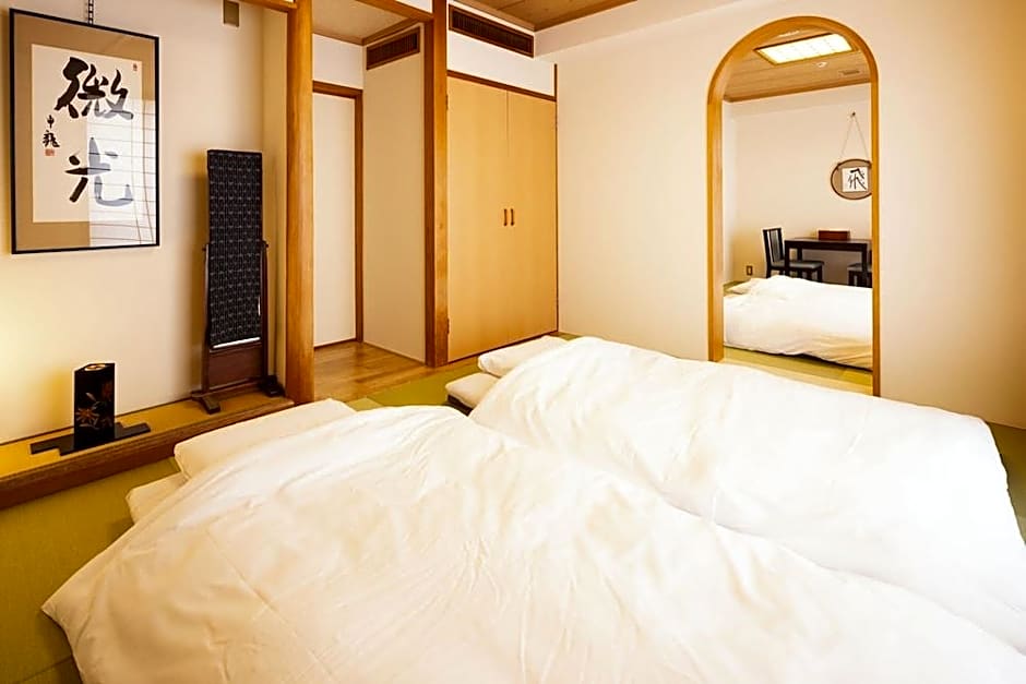 Photo 1 of 4 of Suite