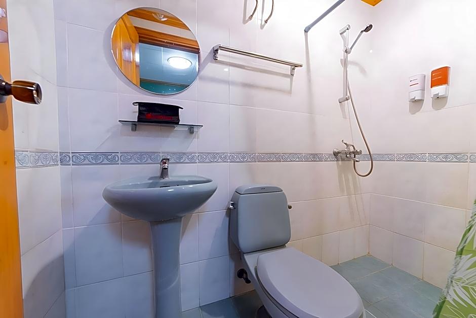 RedDoorz @ Arimbay Legazpi City