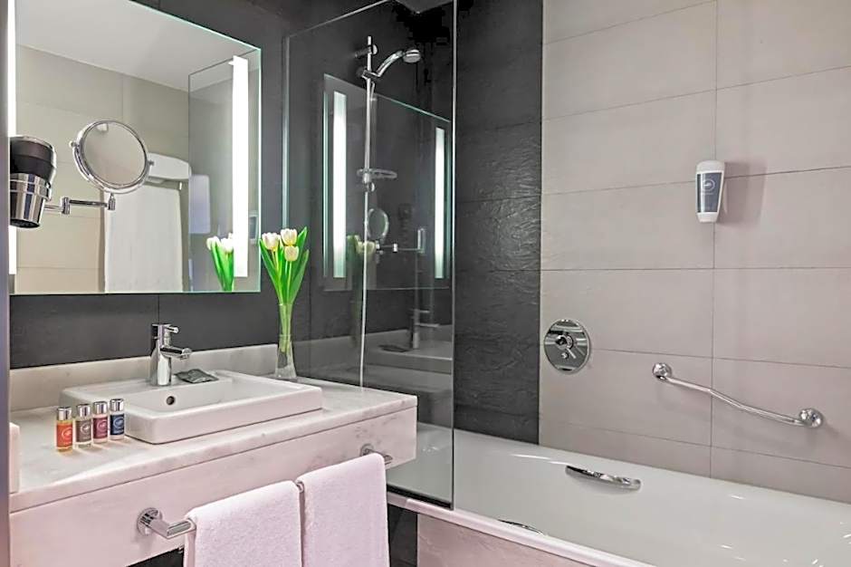 Hotel Zentral Castellana Norte