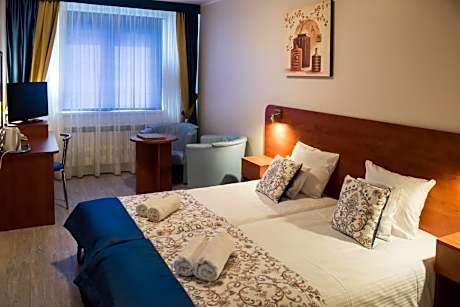 Comfort Triple Room