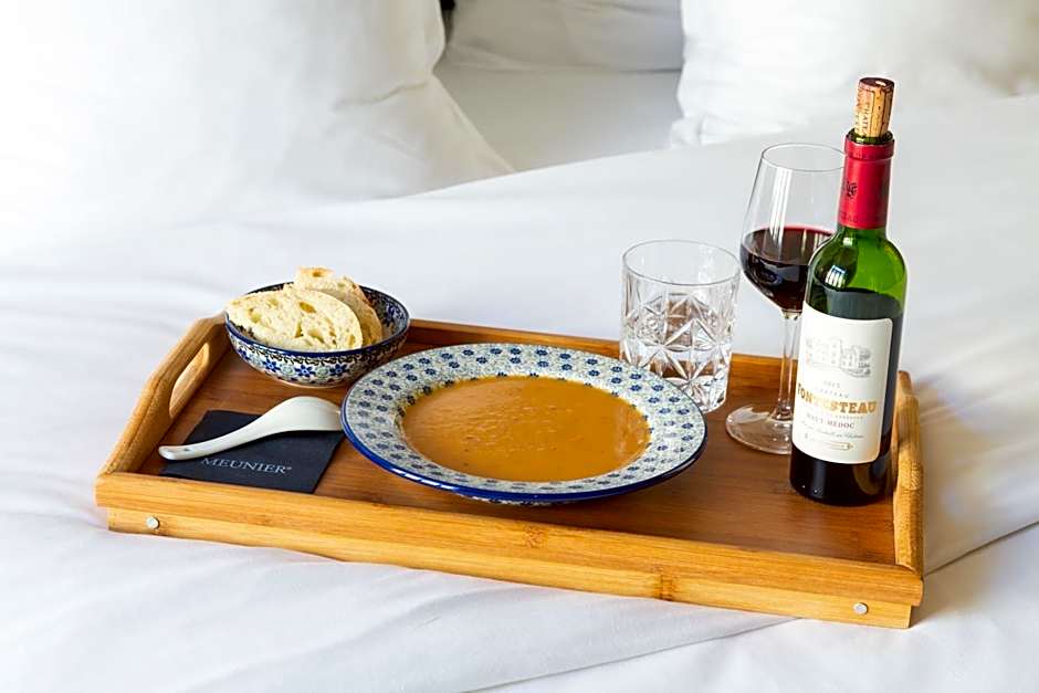 Hotel Perrin - former Carlton