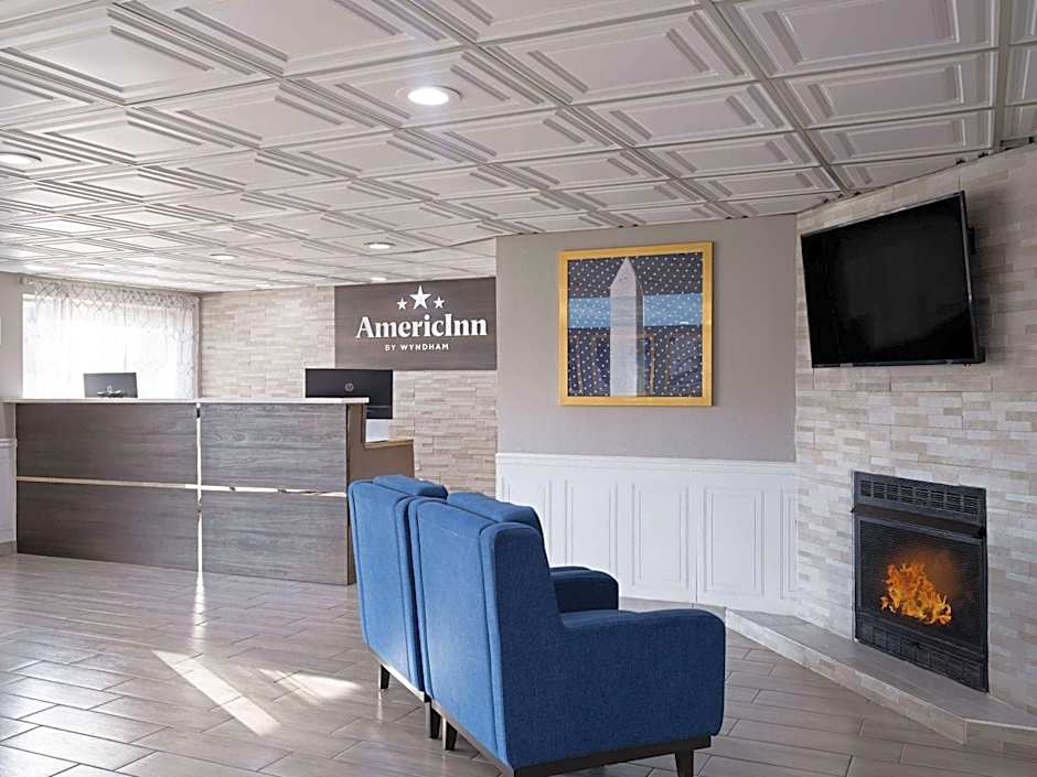 AmericInn by Wyndham Woodstock IL