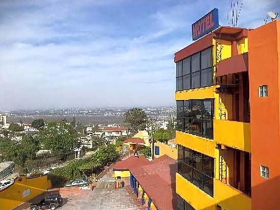 Hotel Villas de Santiago Inn