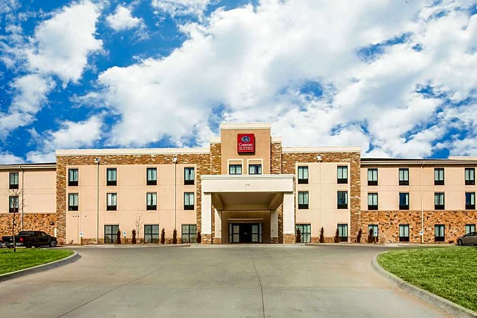 Comfort Suites Dodge City