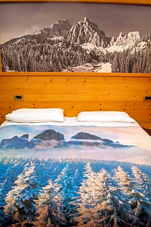 Standard Double Room Alpine Views Balcony