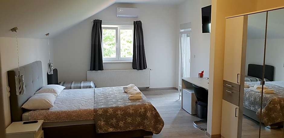 KE-TO Zagreb Airport Rooms