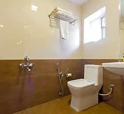 FabHotel Sholas Residency I - Nr. Rose Garden