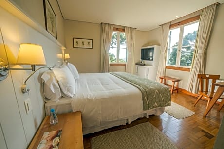 Standard Double Room with Wood View