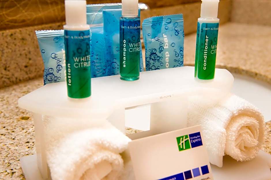 Holiday Inn Express & Suites Bucyrus by IHG