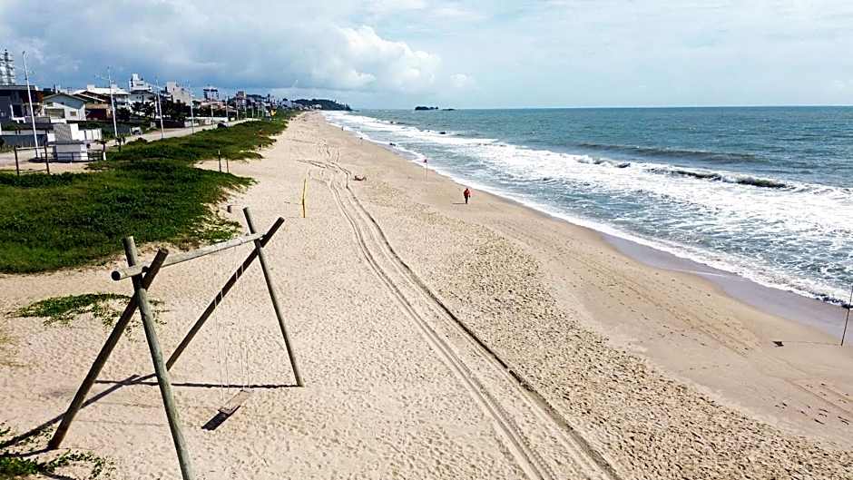 120m da praia no centro de Piçarras