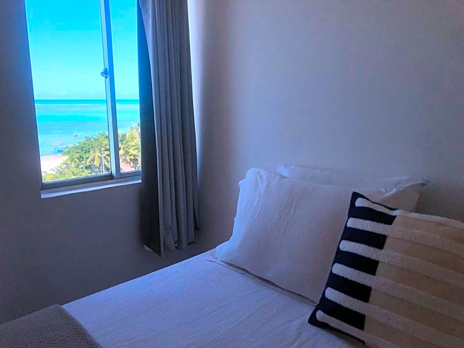 CT-82: Apto com vista espetacular para o mar