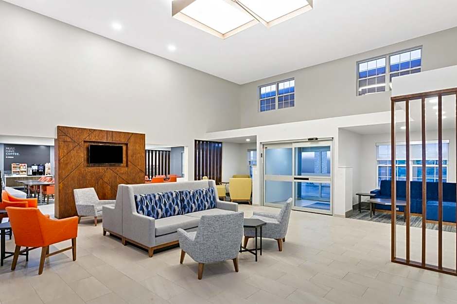 Holiday Inn Express & Suites Port Washington By IHG