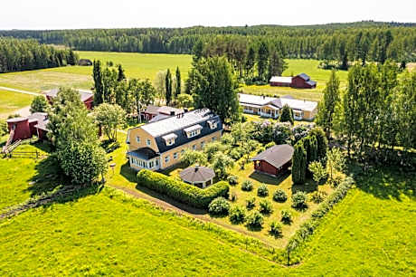B&B Lomamokkila