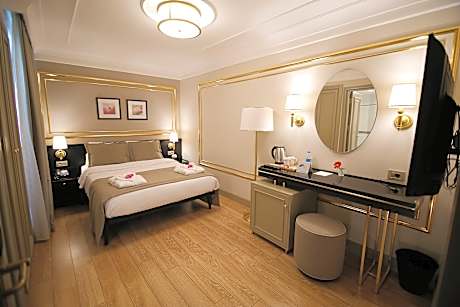 Double single use deluxe land view