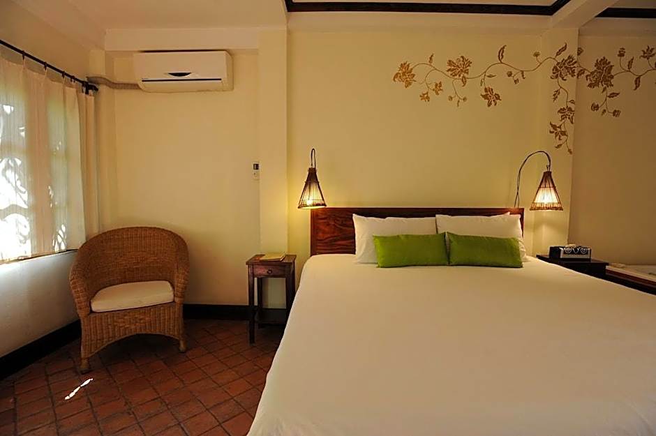 Lotus Villa  Hotel