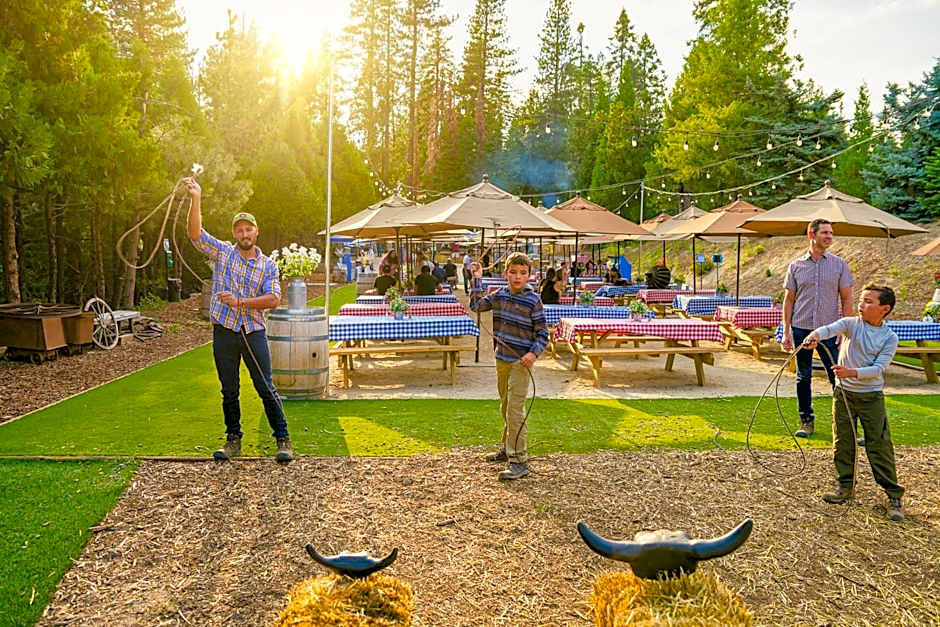 Tenaya Lodge at Yosemite
