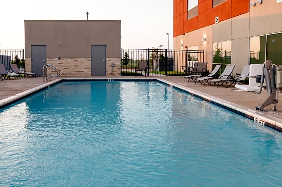Holiday Inn Express And Suites Taylor By IHG